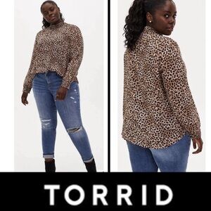 Torrid chiffon smocked mock neck leopard blouse 2x 18/20